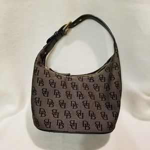 Dooney & Bourke signature black bucket bag purse